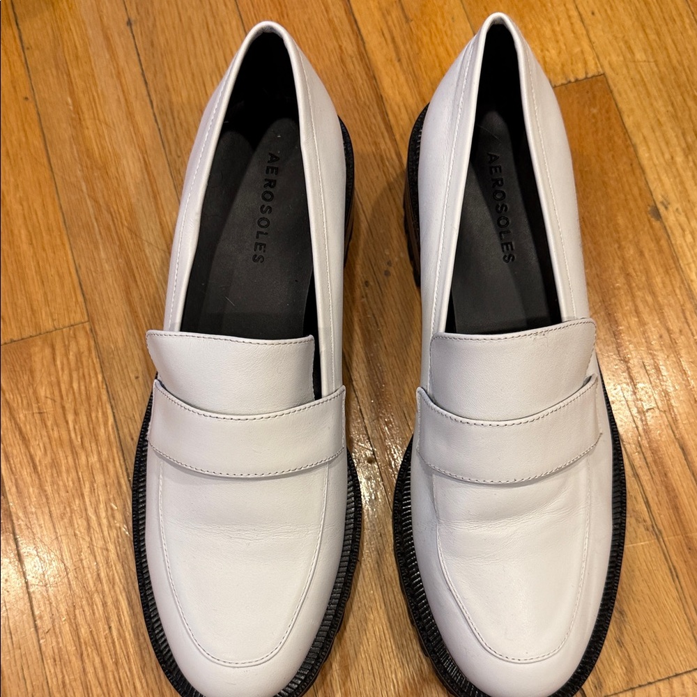 AEROSOLES White Leather Platform Loafers